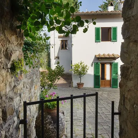 Villa Chiantivillas Torricella, 27 *
